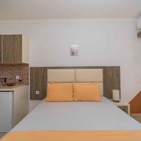 Apartments Добра вода Стая снимка