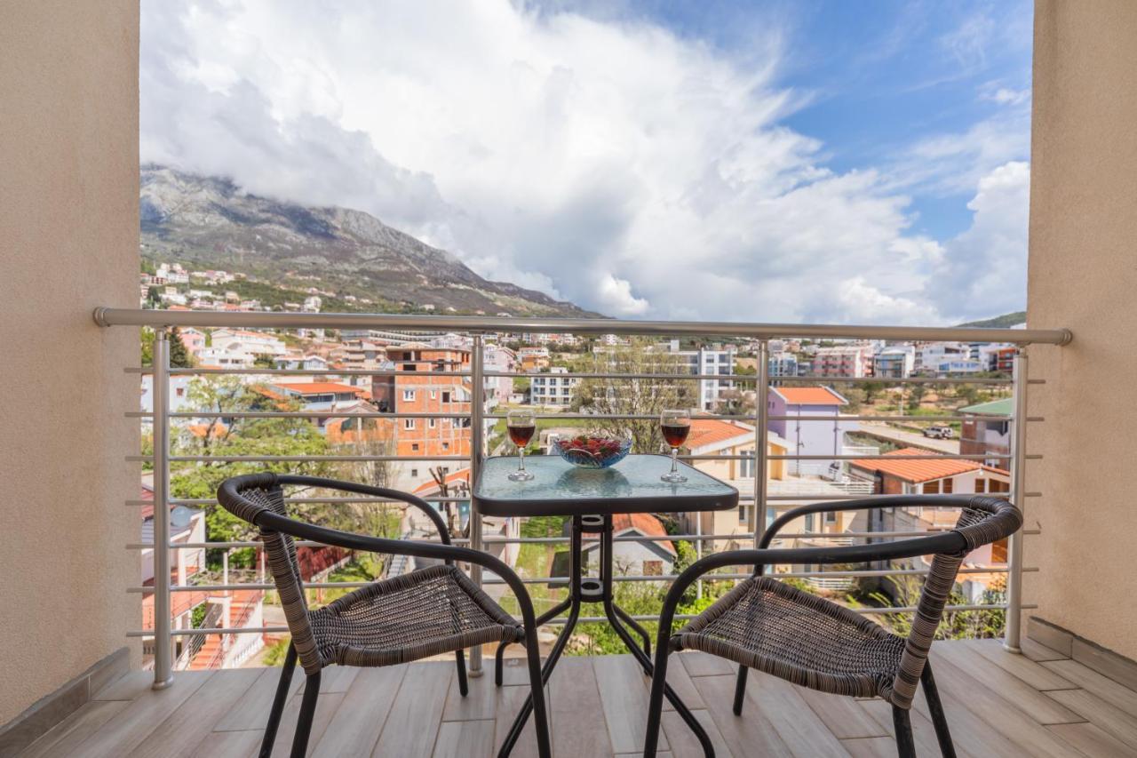 Apartments Добра вода Стая снимка