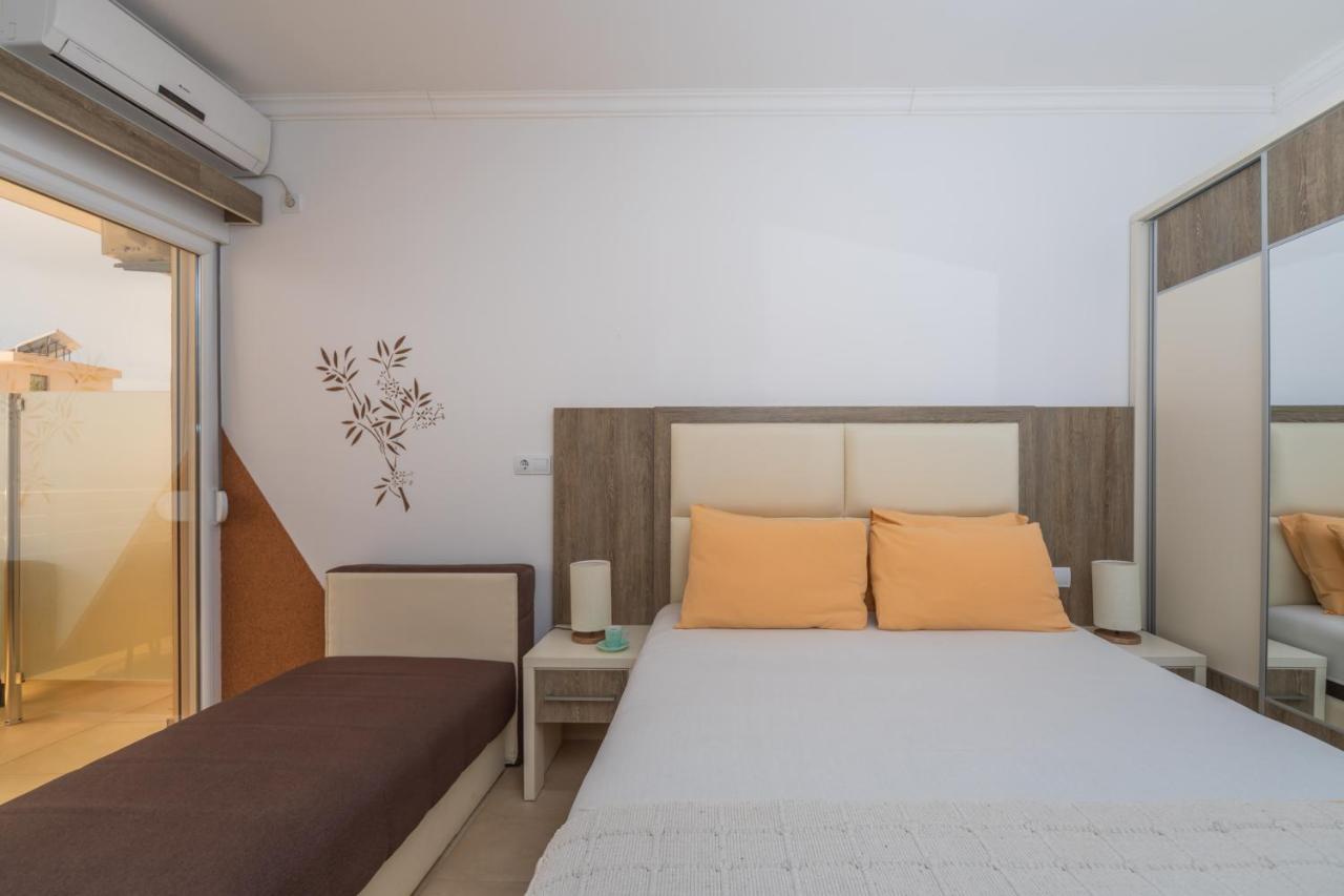 Apartments Добра вода Стая снимка
