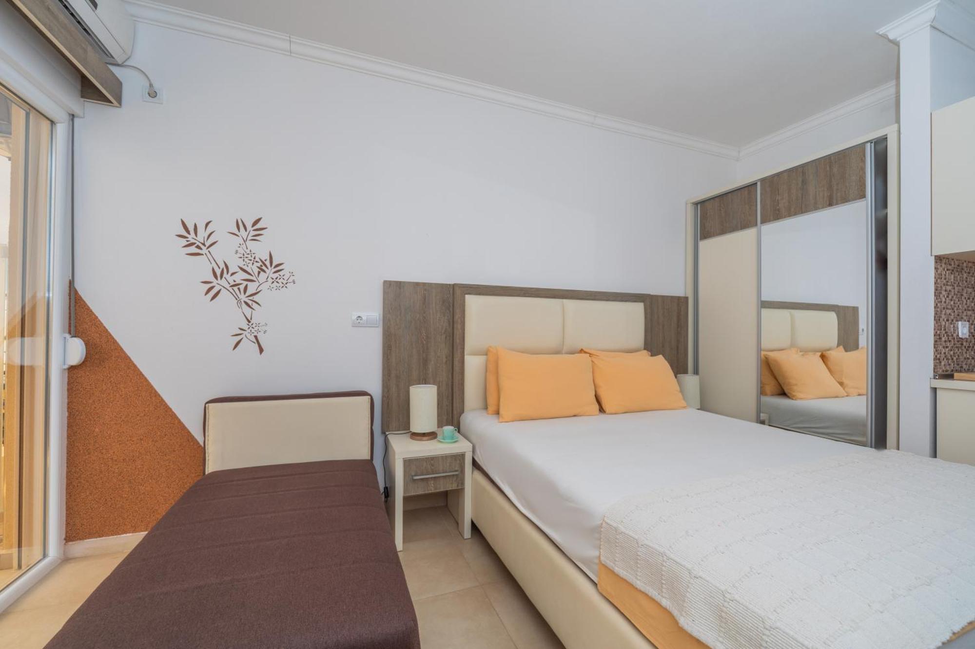 Apartments Добра вода Стая снимка