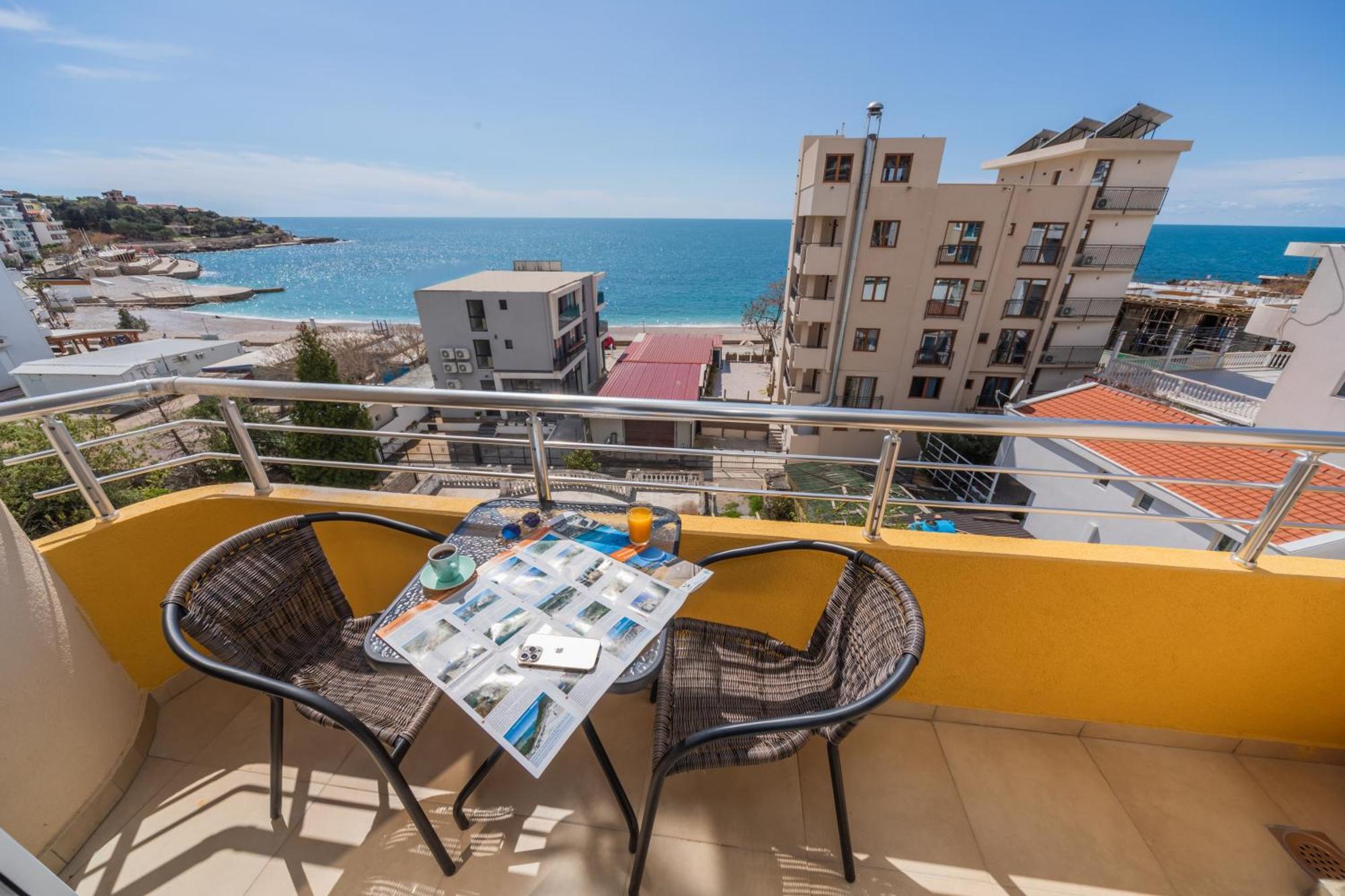 Apartments Добра вода Стая снимка