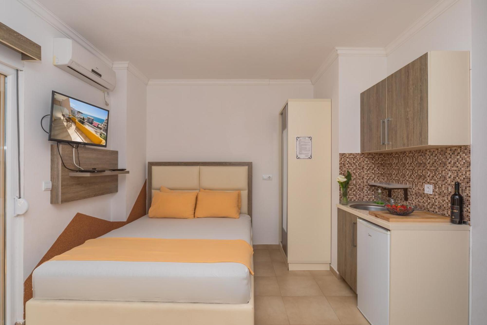 Apartments Добра вода Стая снимка