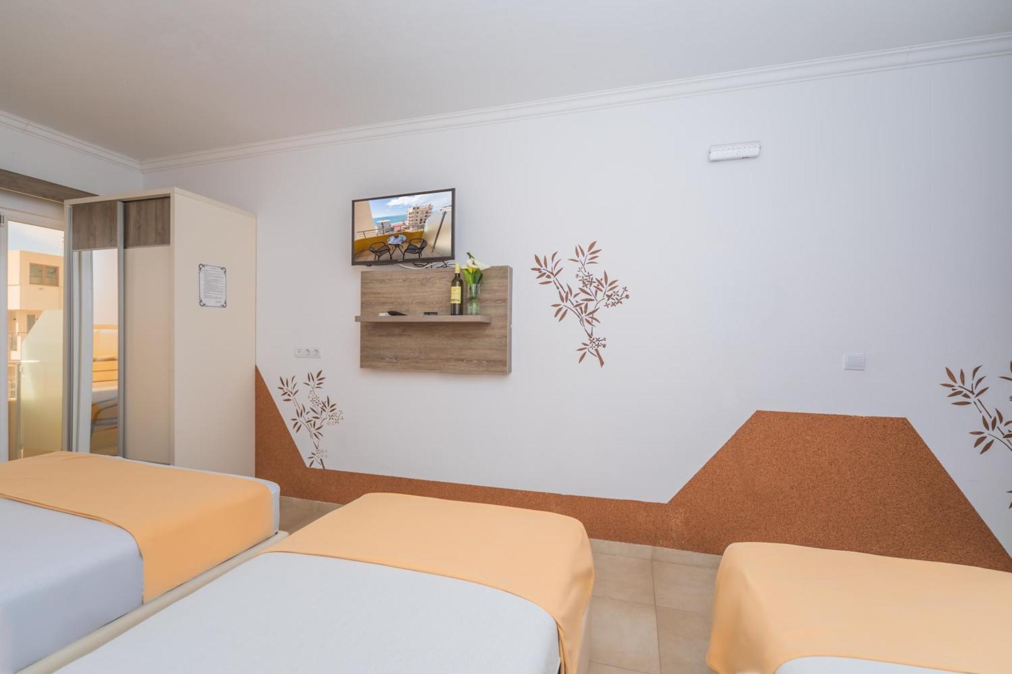Apartments Добра вода Стая снимка