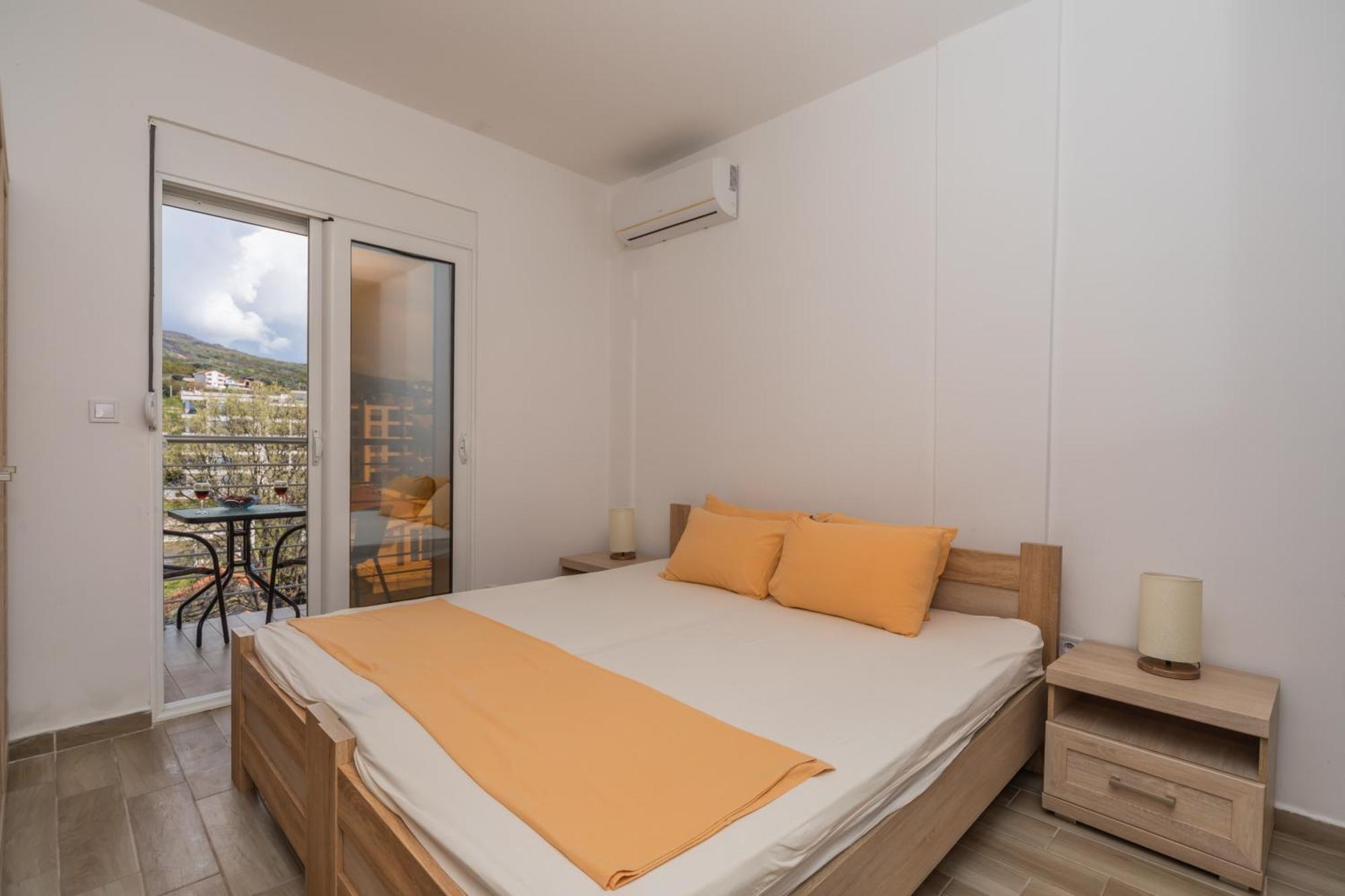 Apartments Добра вода Стая снимка